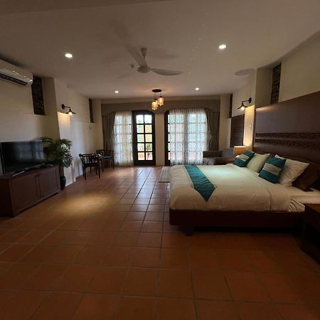 Botanica Mansion Bed and Breakfast Balik Pulau Eksteriør billede